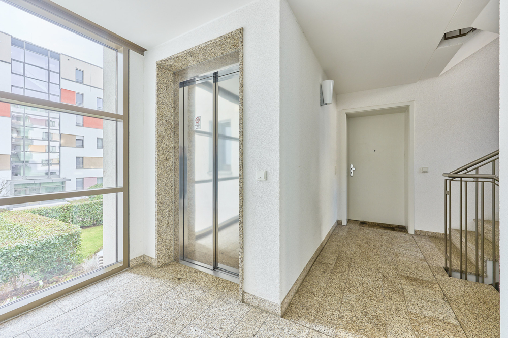 Zugang Fahrstuhl/Wohnung